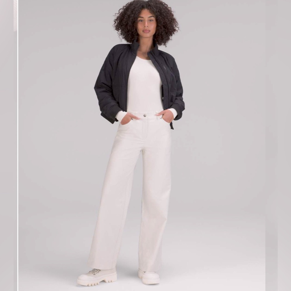 Lululemon City Sleek 5 Pocket High-Rise Wide-Leg Pant Full Length Size 28 *bone*